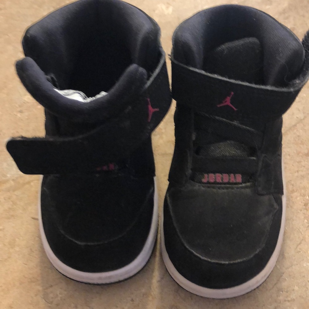 Children’s Jordan sneakers size 6C.